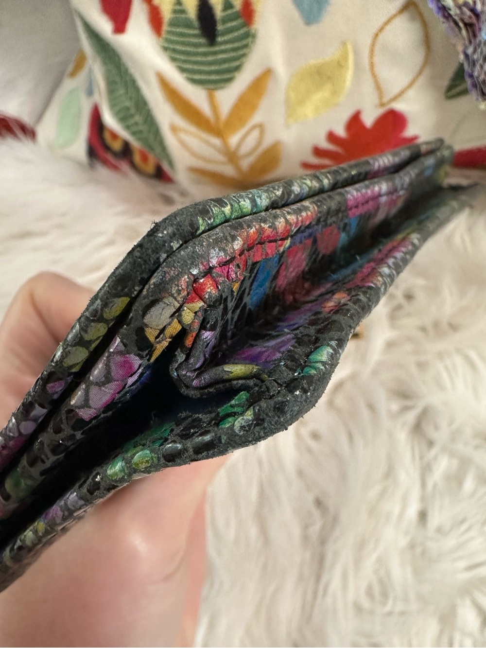 Lodis • Tropical Floral Textured Bi-Fold Wallet - Picture 10 of 14